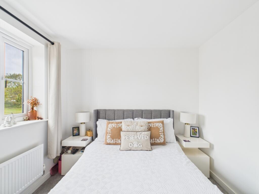 CAM03293G0-PR0247-STILL018