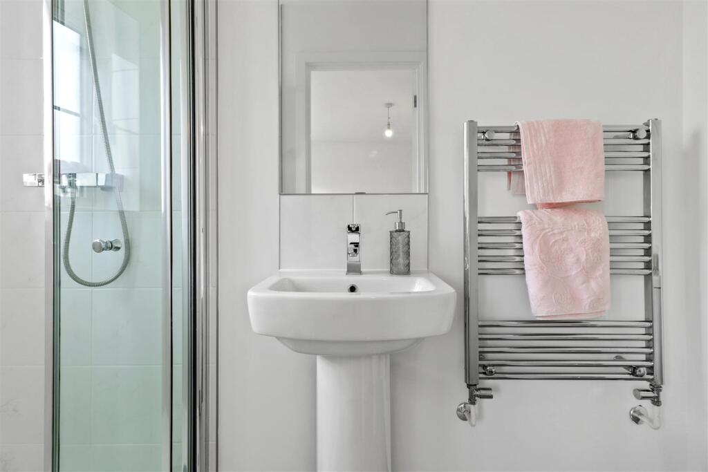 Master Ensuite