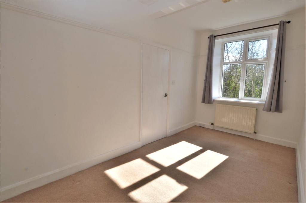 Bedroom 2/Study