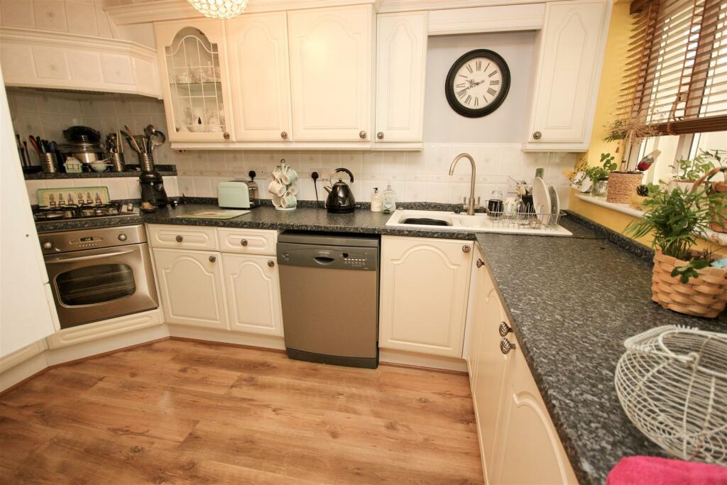 Kitchen.jpg