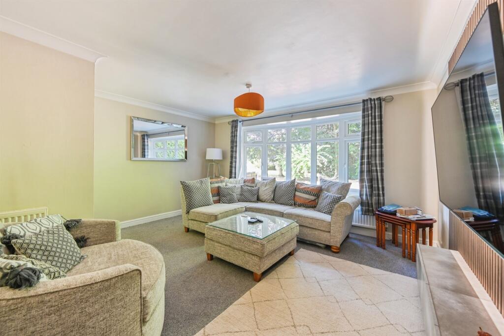 Lounge:
