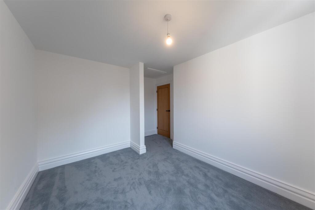 94 and 96 Pipers Lane-060.jpg