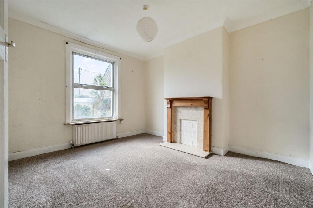 Rosevallon sitting room.jpg