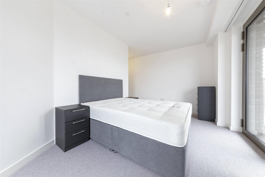 bedroom 1.2