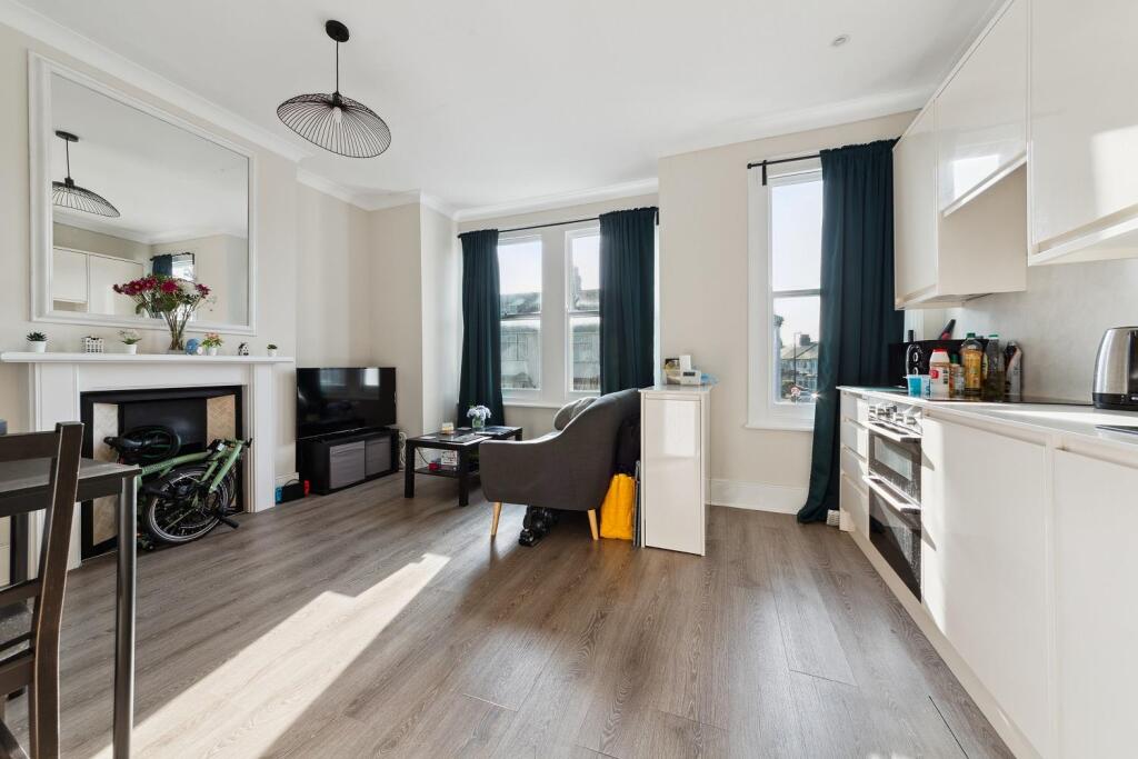 157a Boundary Road (FIRST FLOOR FLAT), Colliers Wo