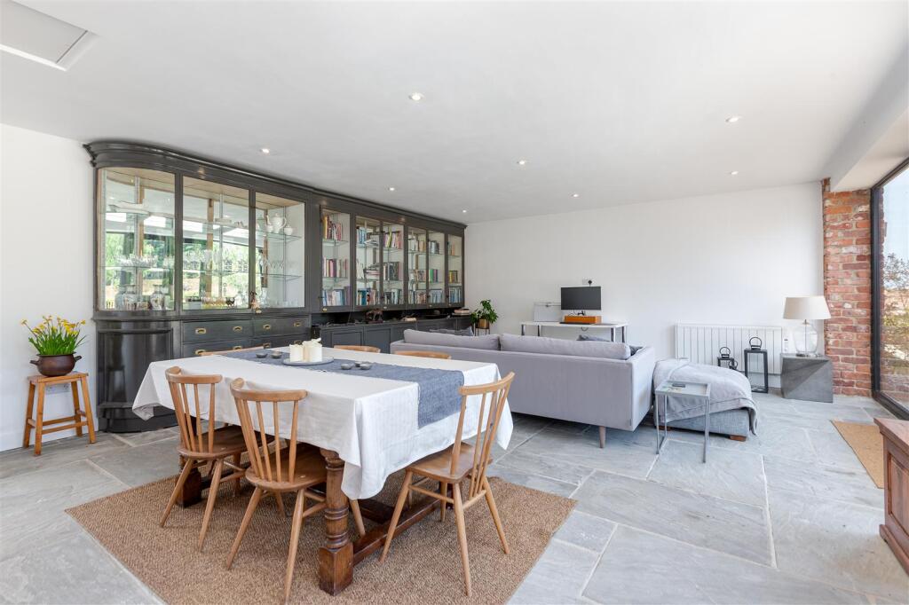 Garden Studio Entertaining Space