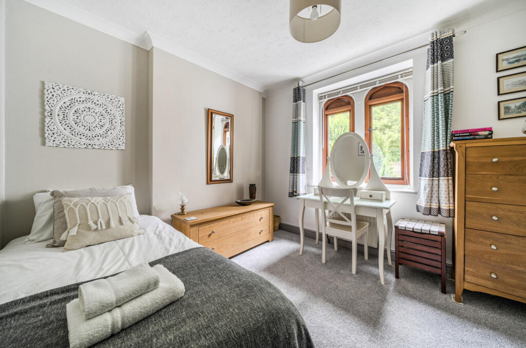 1306021-27-684206...