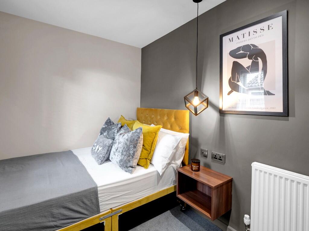 Room 4 