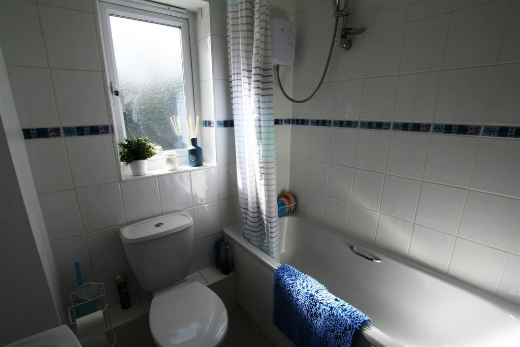 wiselackplace,11bathroom.JPG