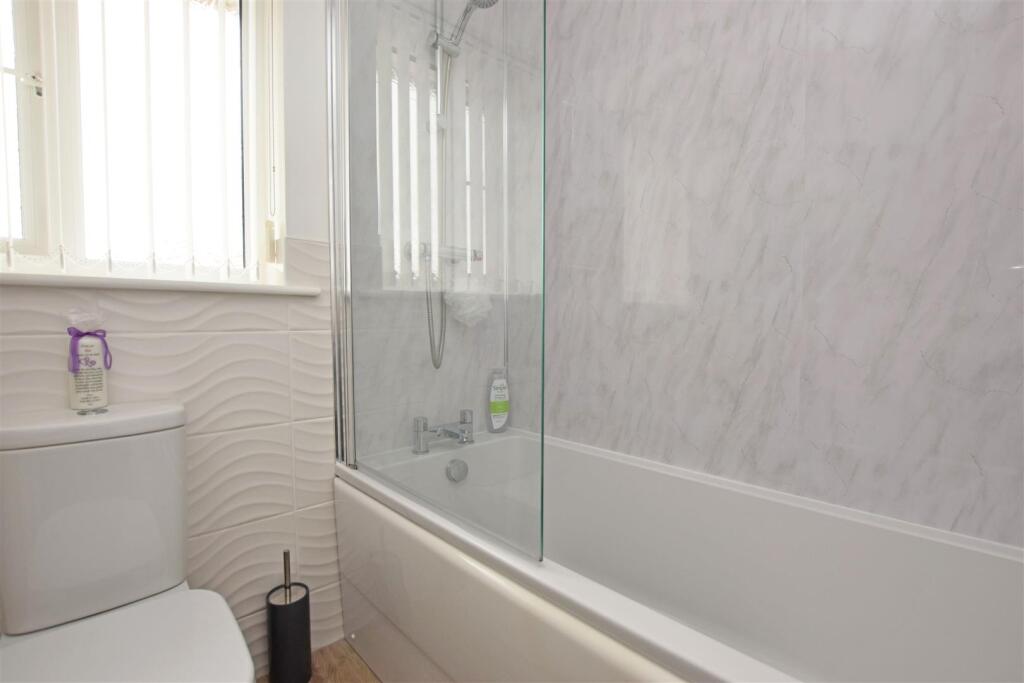 Bathroom.JPG