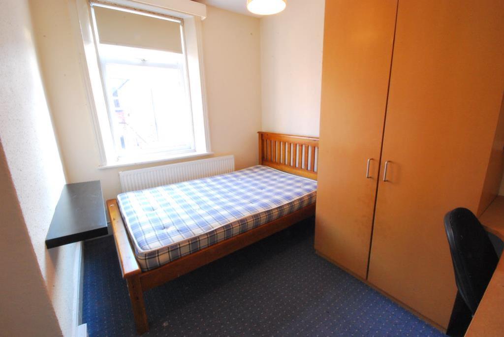 18 sunbury ave 07