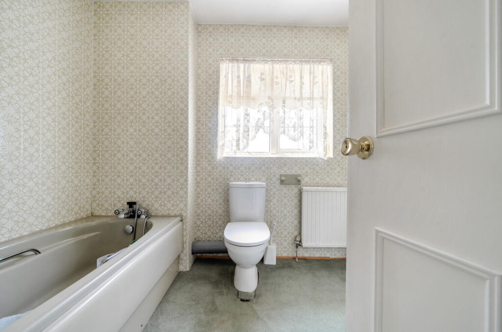 1298614-28-683087...