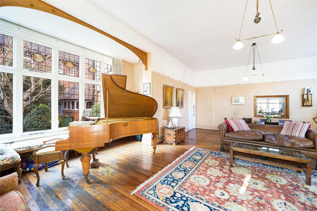 Reception Bay Window