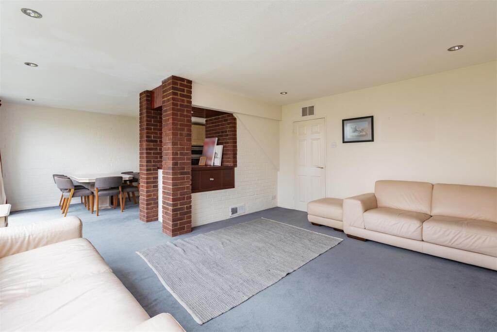 153 Knights Croft-HR9.jpg