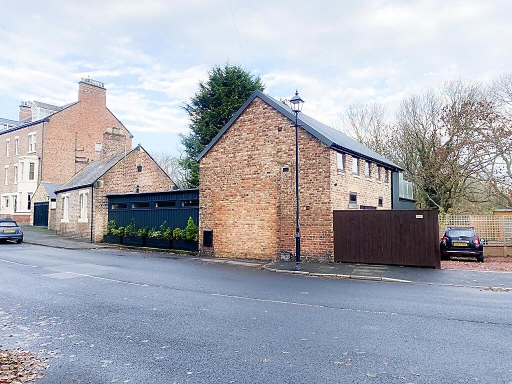 External, Garage &amp; Parking