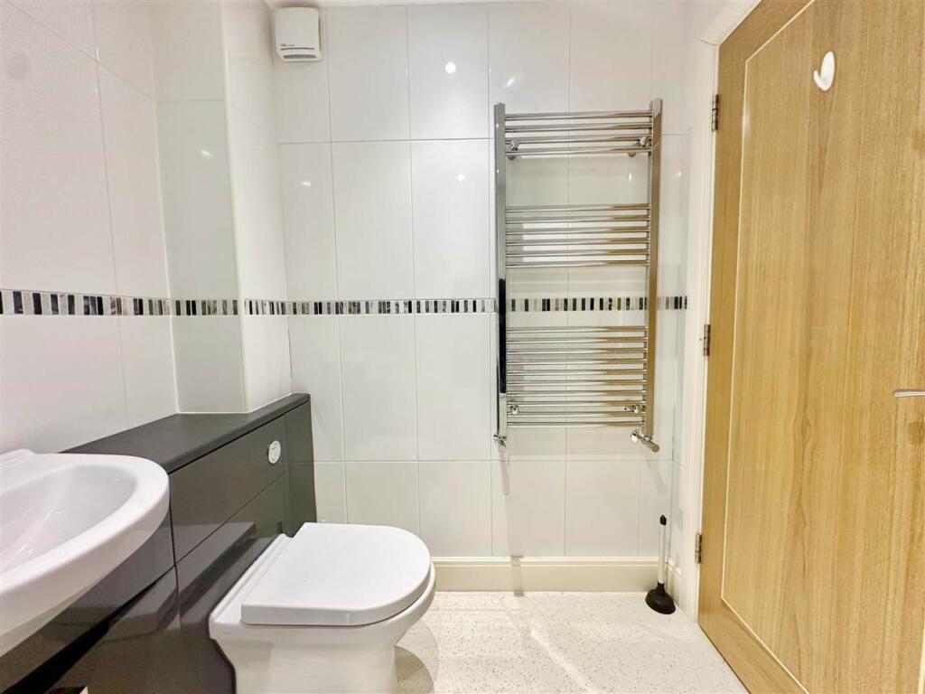 Bathroom2