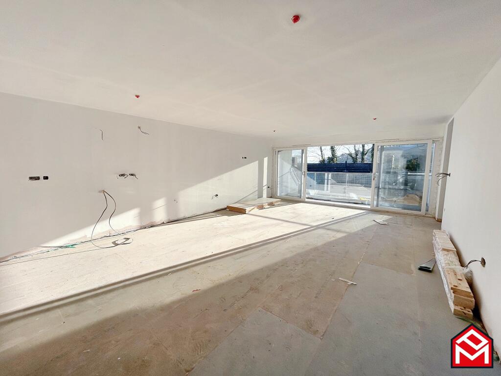 Open Plan Lounge/ Dining/ Kitchen