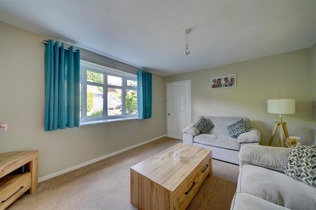 30 Wassell Drive (7).jpg