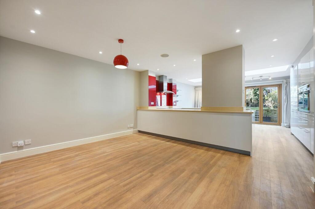 FBL - Aynhoe Road - Kitchen1 (1).jpg