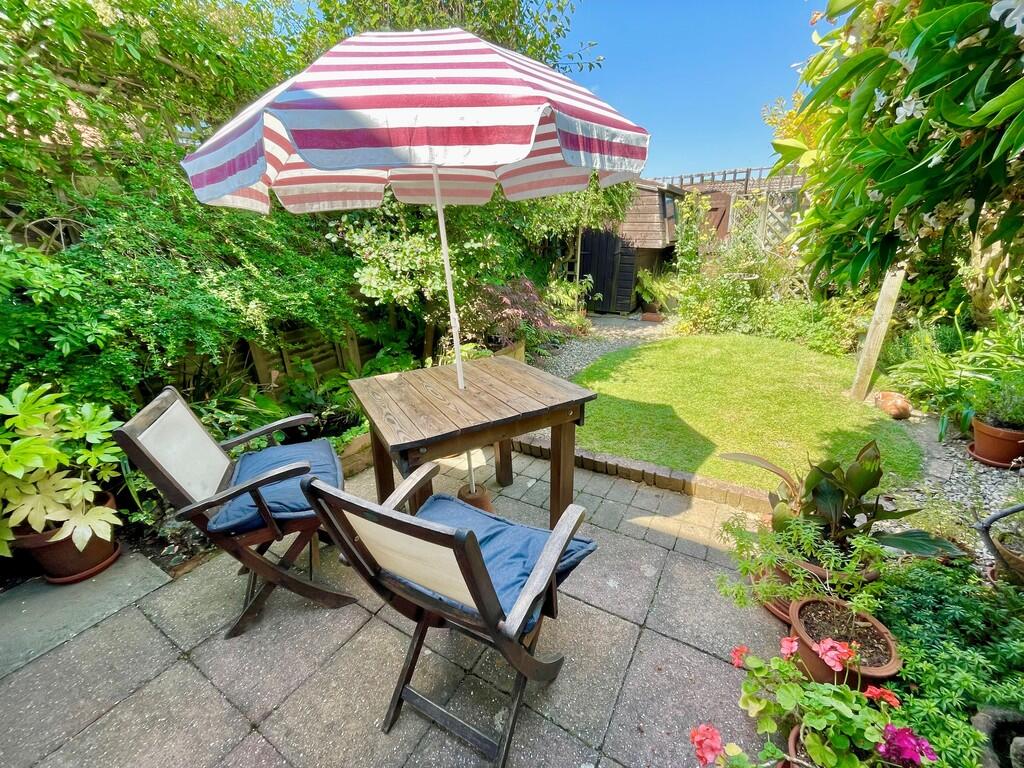 9 Beacon Way Pati...