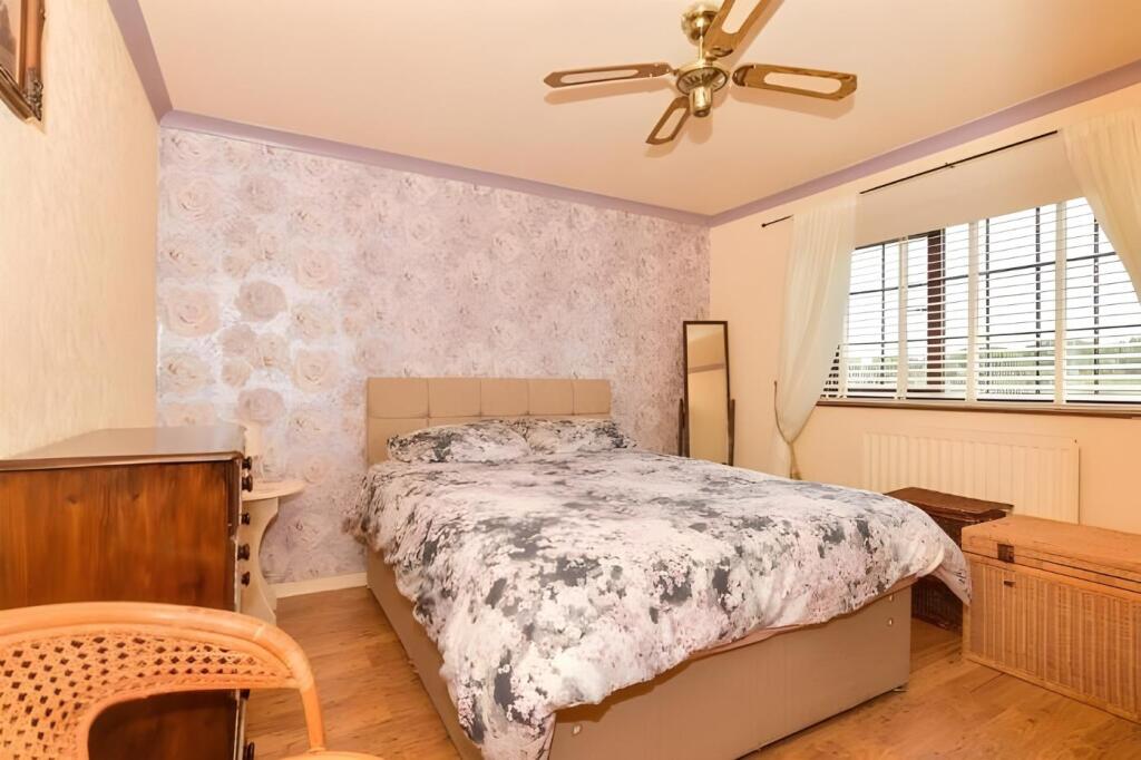 Bedroom.jpg