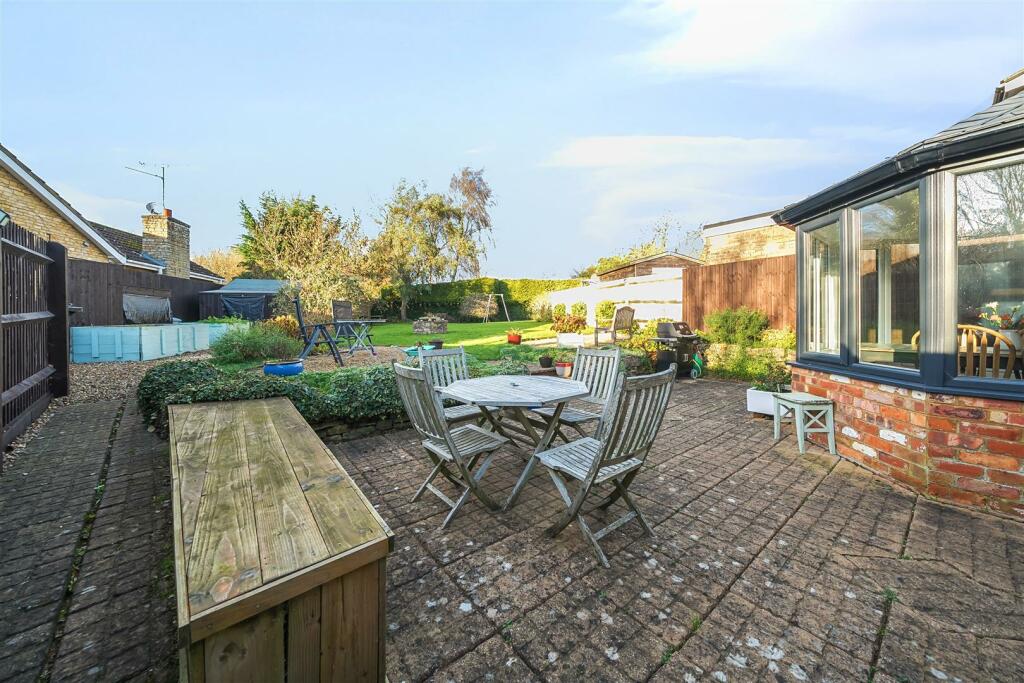 21 Lower Street, Pury End (21).jpg