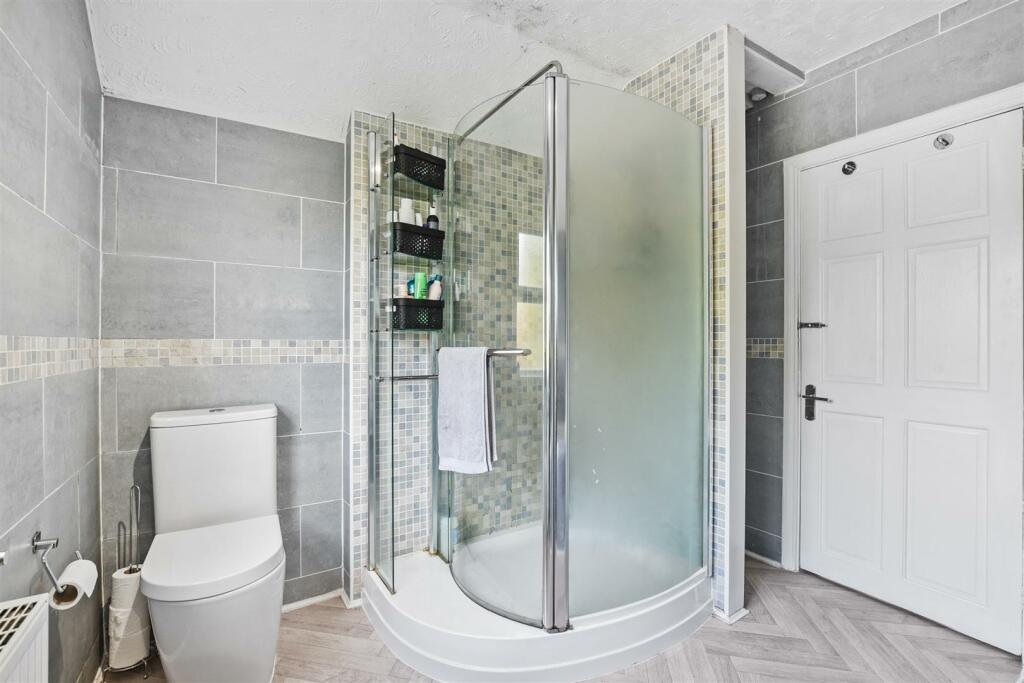 73IrthlingboroughRd18.jpg