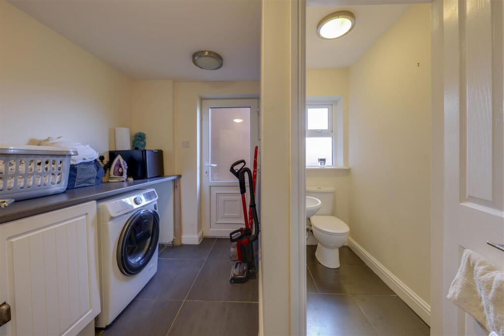 Utility Room / WC