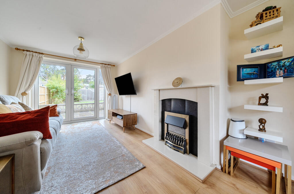 1361685-2-68ee19d...