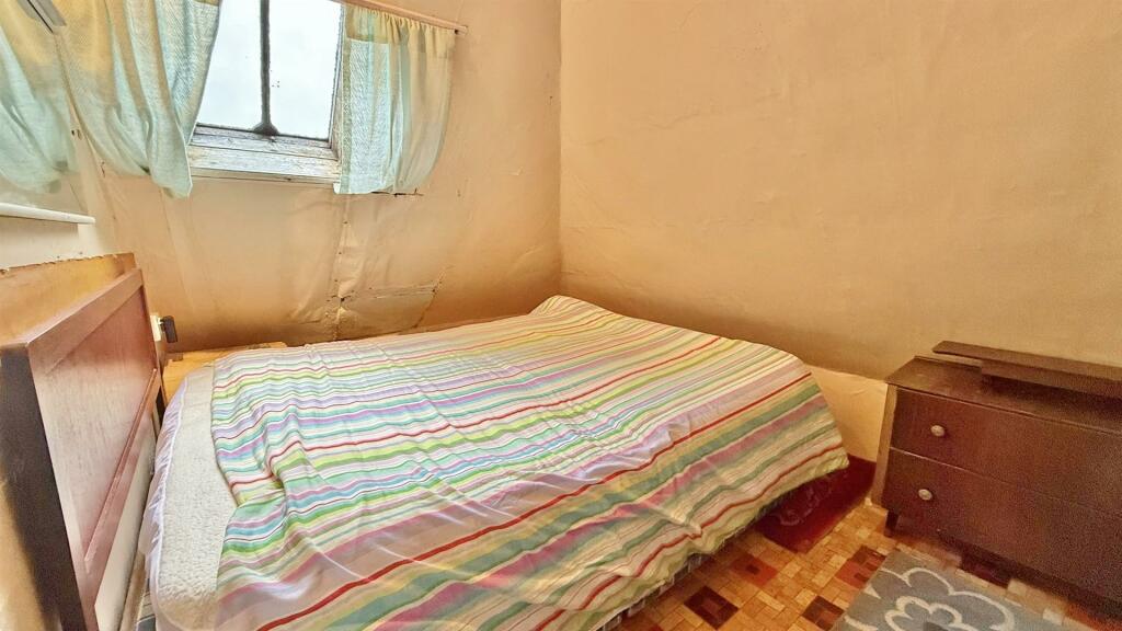 Attic room 1