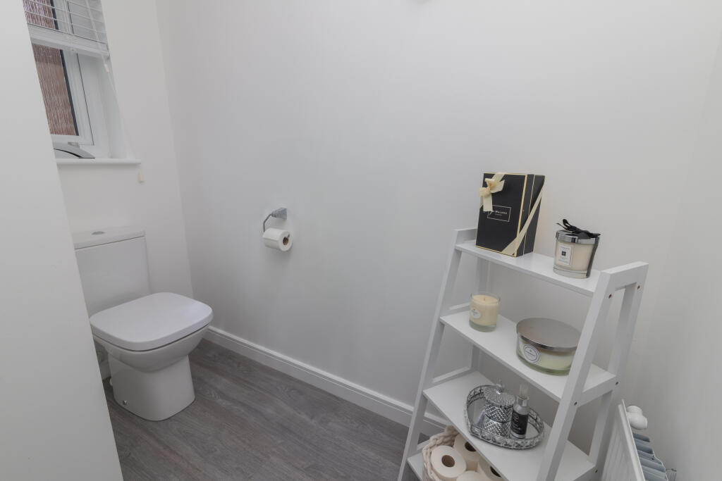 6 Mill of cart way, Linwood PA5 8FH L-12