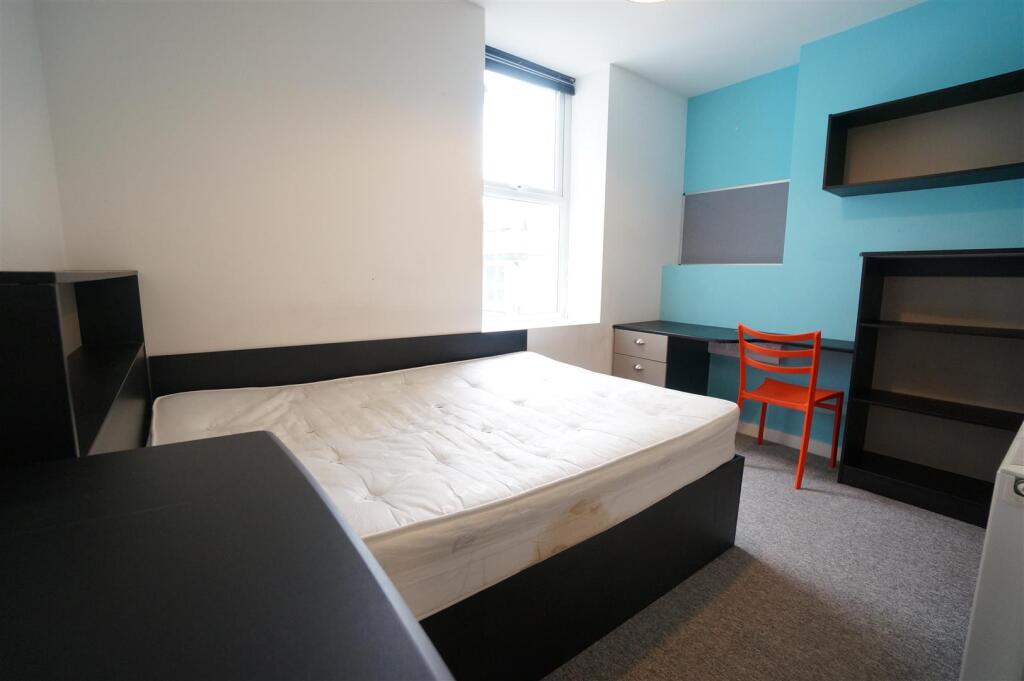 5HolyheadRd_B1.JPG
