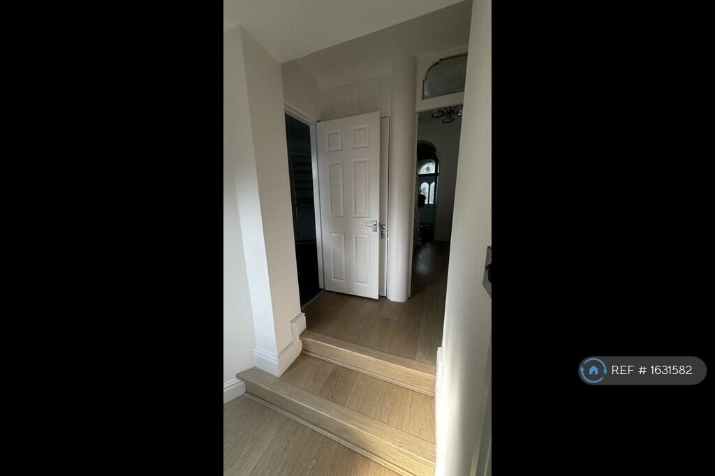 Porch/Hallway