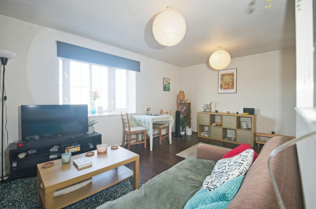 Living/Dining Area