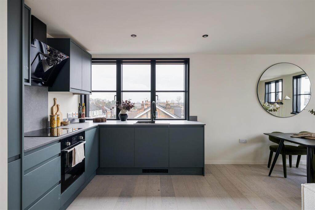 Harley Court, E11