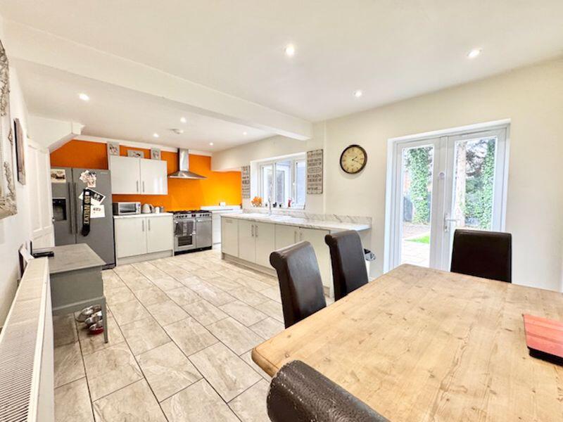 Kitchen diner
