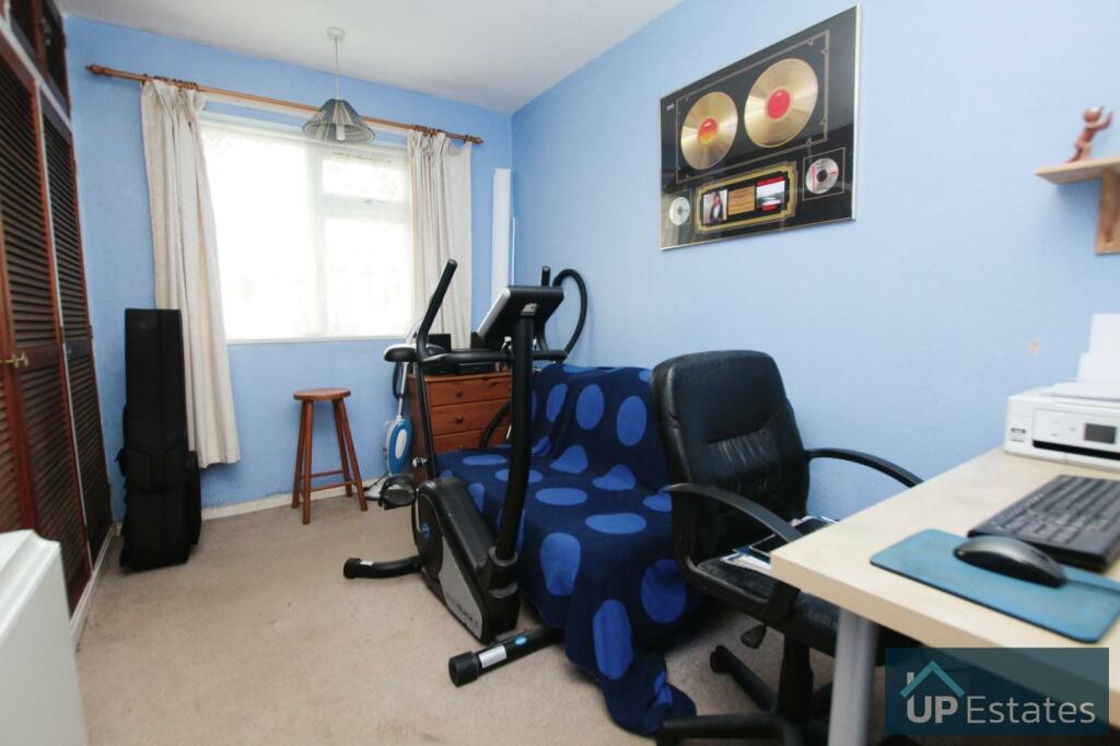 Bedroom.JPG