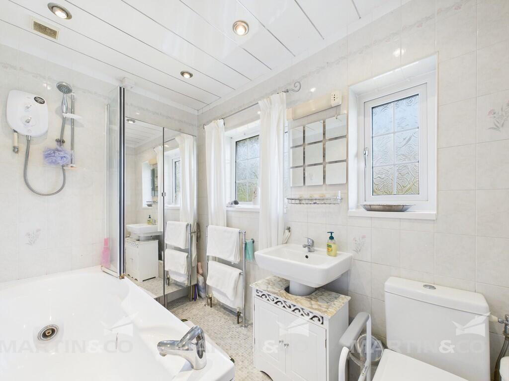 CAM02406G0-PR0442...