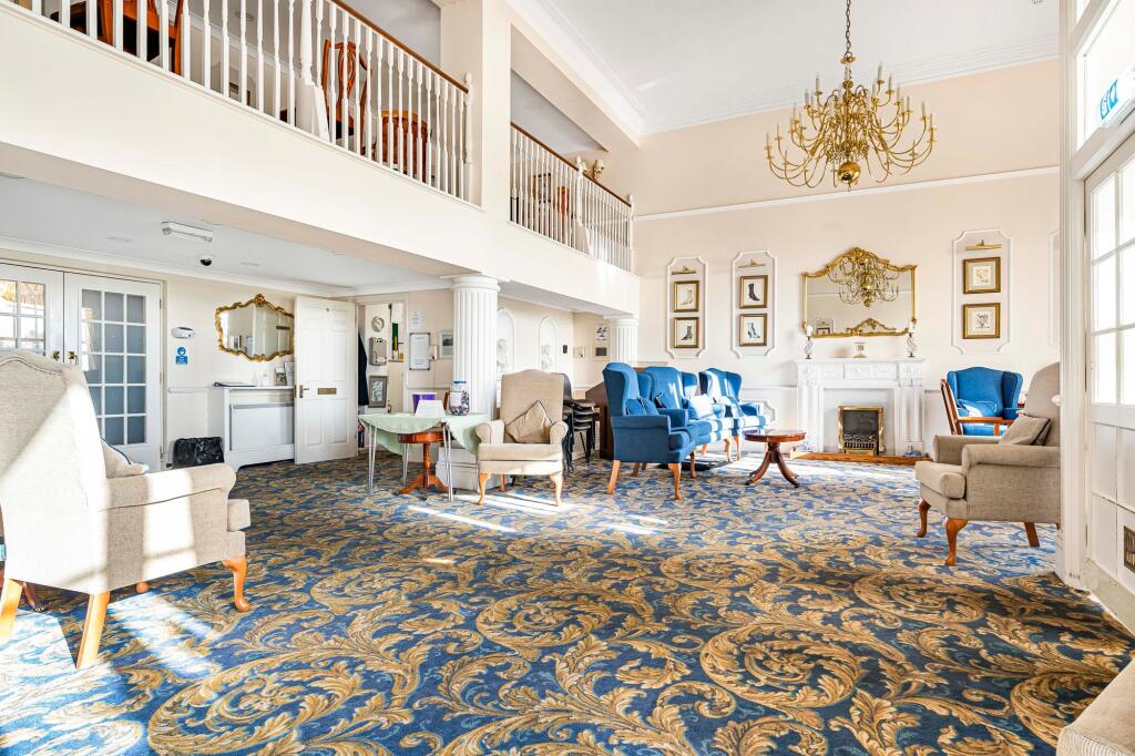 Residents lounge and gallery