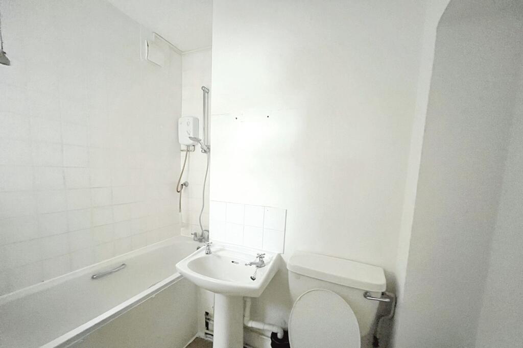 18a Godolphin Road, London,  W12 8JE