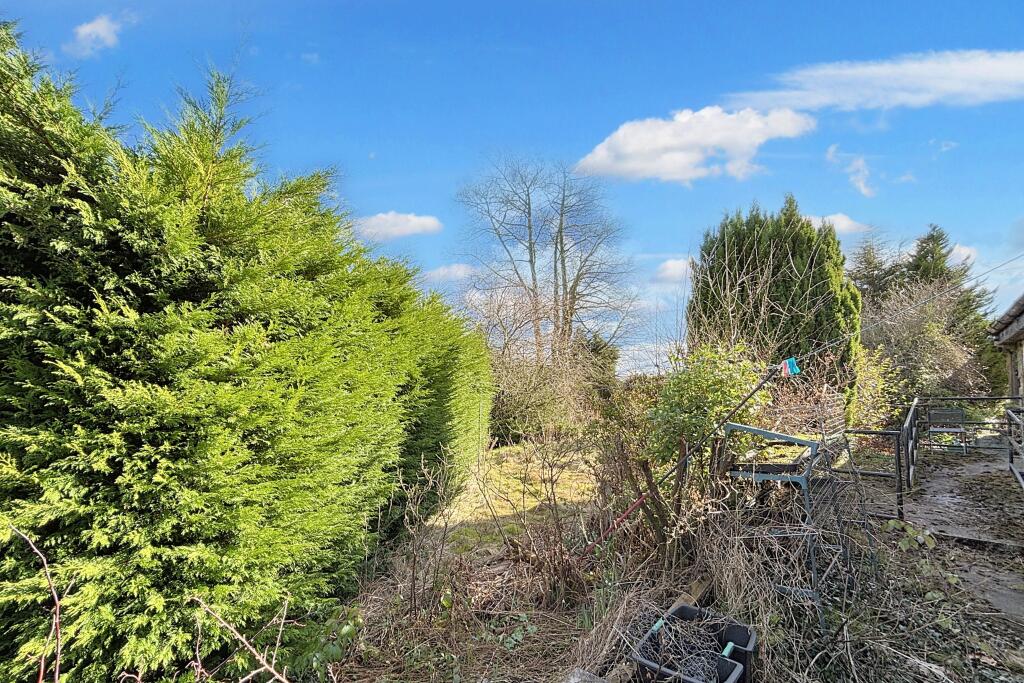 East Bungalow, Silsden Reservoir, High Brunthwaite, Silsden, Keighley, BD20 0NH