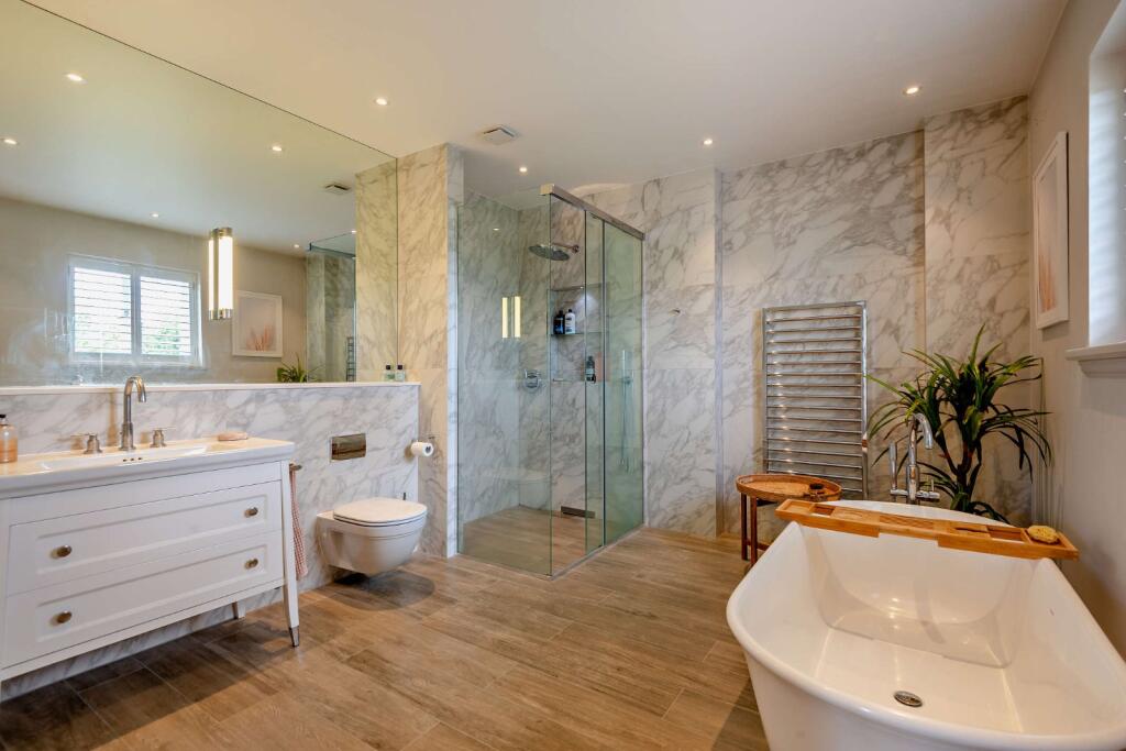 Bedroom 2 En Suite