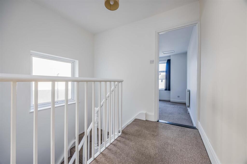 105 Powerscourt Road, Portsmouth-Small-PorticoMark