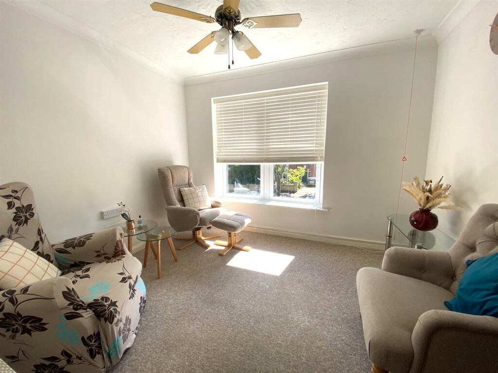 LIVING AREA.jpg