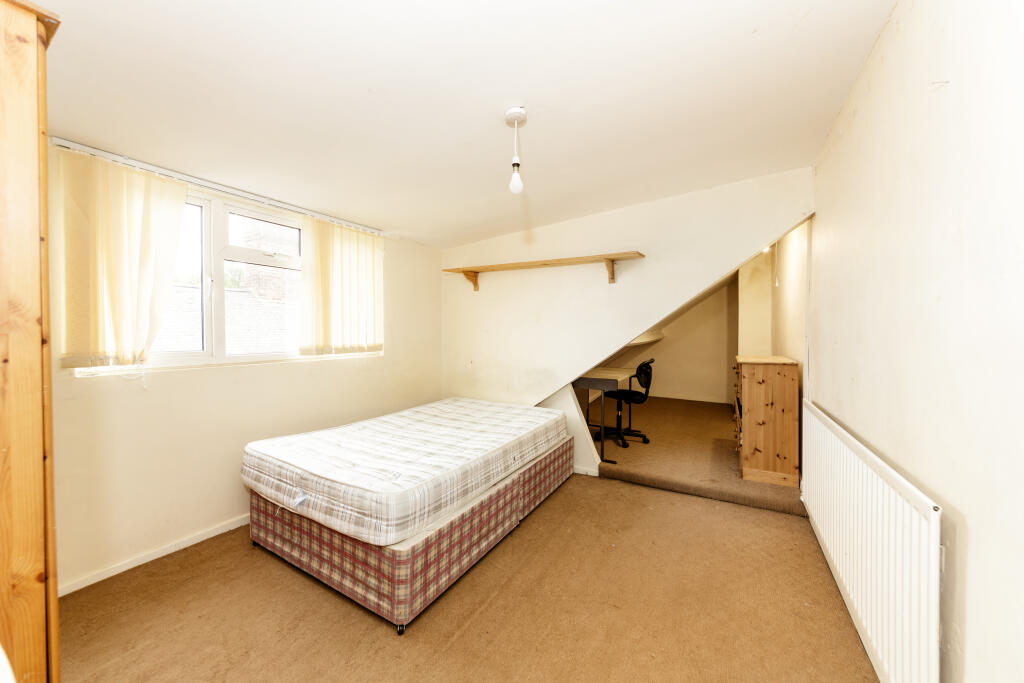 64 queens road upper