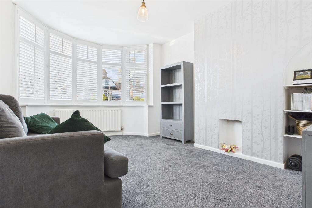 CAM04960G0-PR0009-STILL004 (Large).jpg