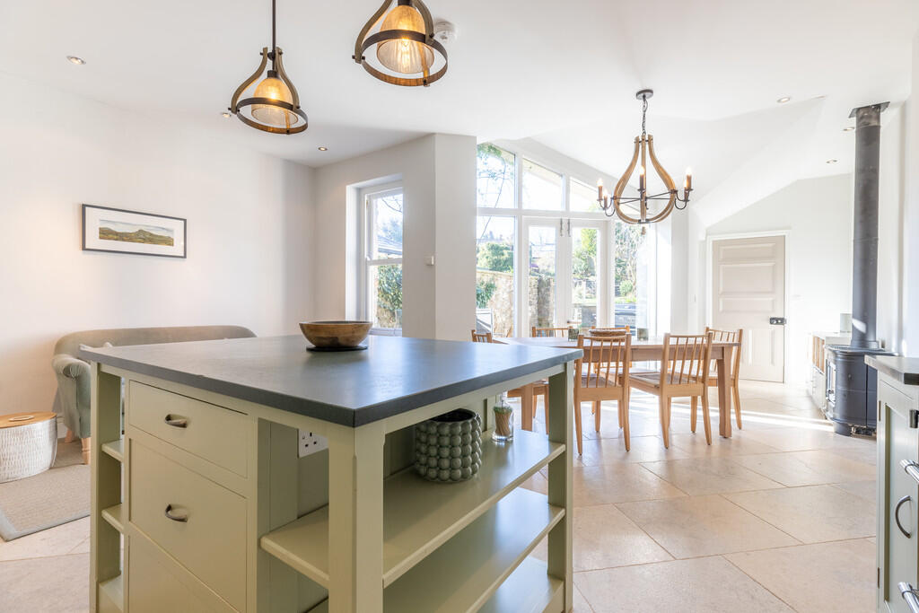 Kitchen/Dining Ro...