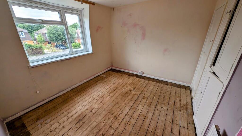 16 Orchard Close Bed 2.jpg