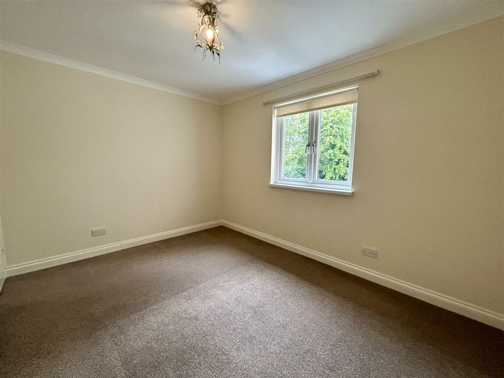 Bedroom 1.jpeg