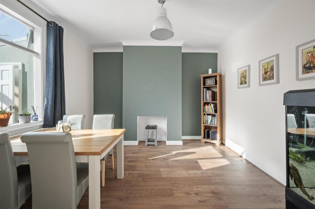 Dining Room.jpg